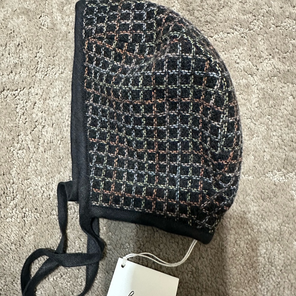 Briar 6/12 months nwt Navy and Multicolor Tweed Sherpa Bonnet